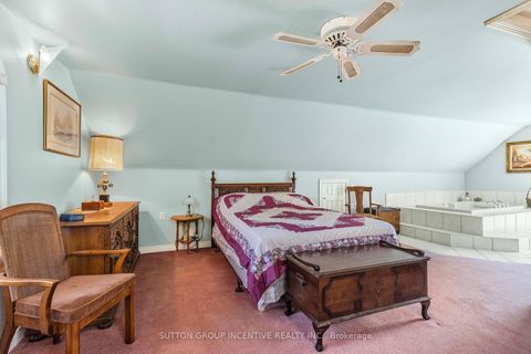 Photo 16 at 149 Blake Street, North Shore, Barrie