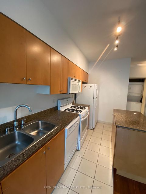 Photo 4 at 101 - 10 Navy Wharf Court, Waterfront Communities C1, Toronto