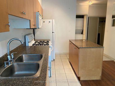 Photo 5 at 101 - 10 Navy Wharf Court, Waterfront Communities C1, Toronto