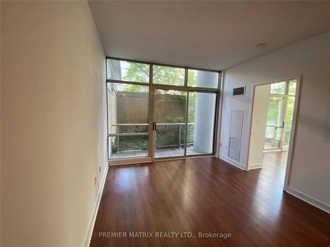 Photo 9 at 101 - 10 Navy Wharf Court, Waterfront Communities C1, Toronto