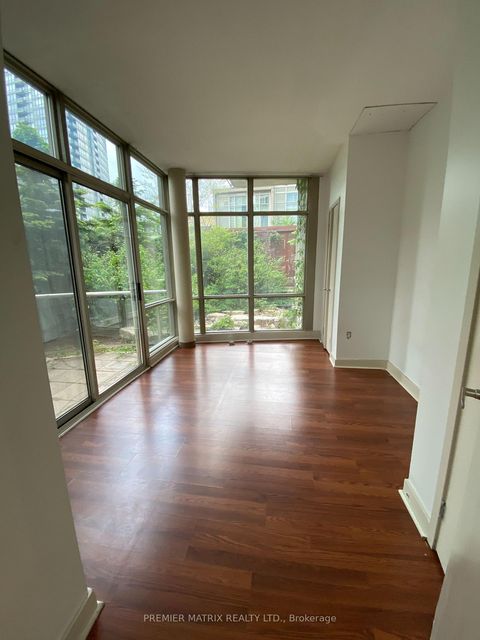 Photo 11 at 101 - 10 Navy Wharf Court, Waterfront Communities C1, Toronto