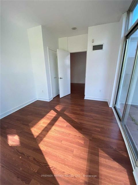 Photo 13 at 101 - 10 Navy Wharf Court, Waterfront Communities C1, Toronto