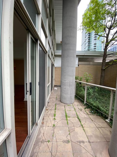 Photo 17 at 101 - 10 Navy Wharf Court, Waterfront Communities C1, Toronto