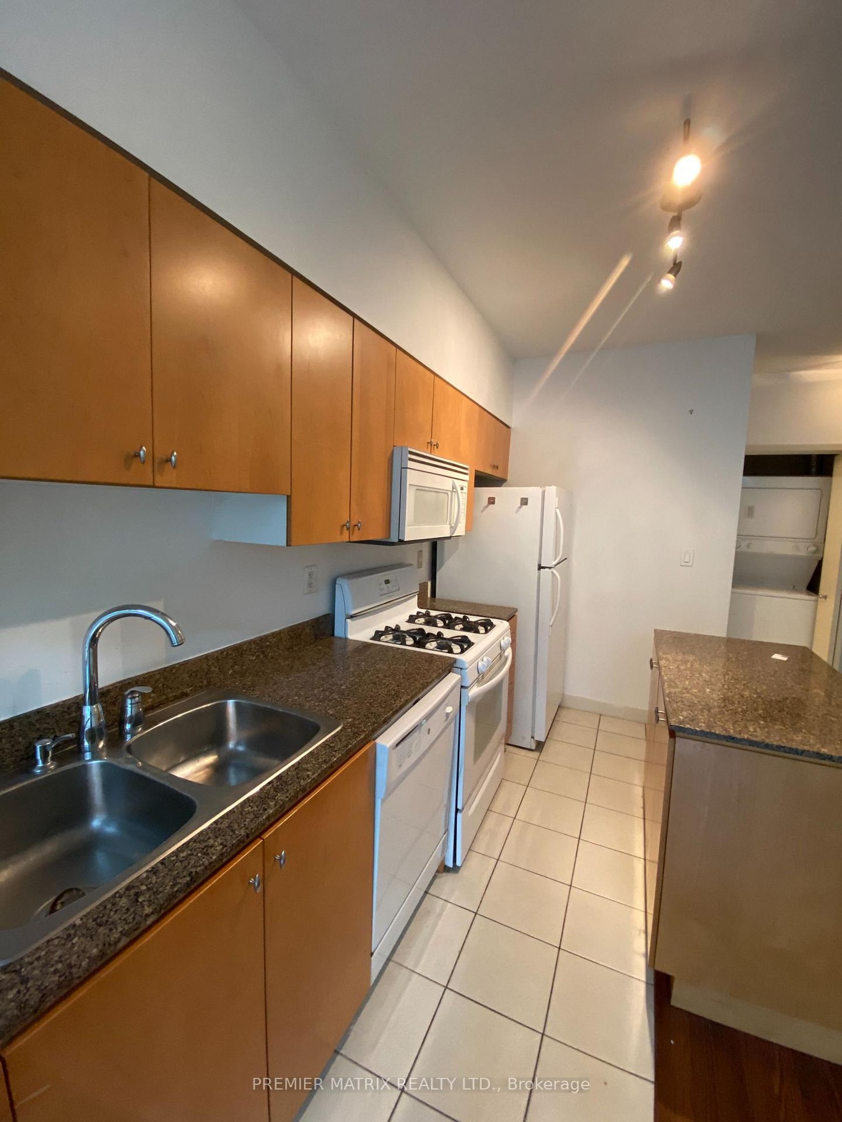 Photo 4 at 101 - 10 Navy Wharf Court, Waterfront Communities C1, Toronto Photo 4 at 101 - 10 Navy Wharf Court, Waterfront Communities C1, Toronto