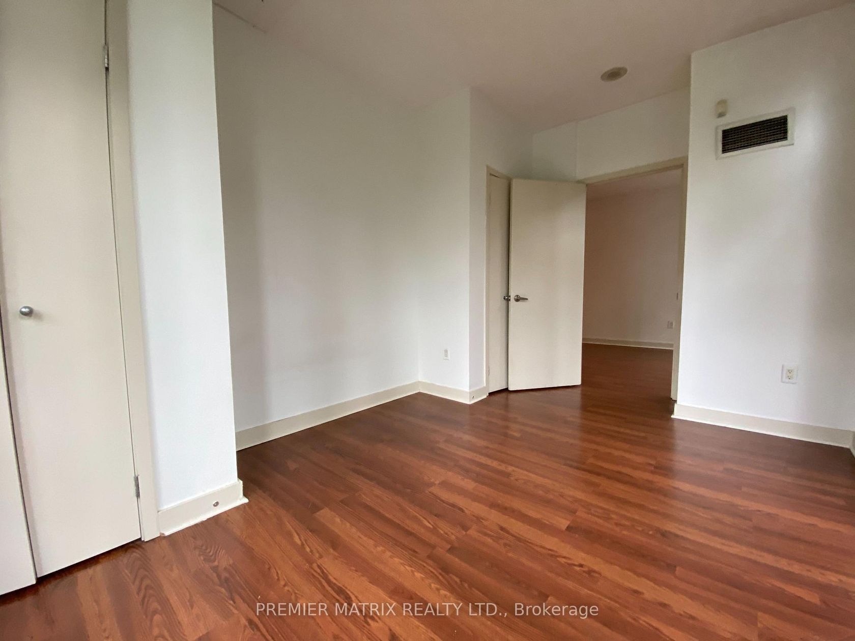 Photo 10 at 101 - 10 Navy Wharf Court, Waterfront Communities C1, Toronto Photo 10 at 101 - 10 Navy Wharf Court, Waterfront Communities C1, Toronto