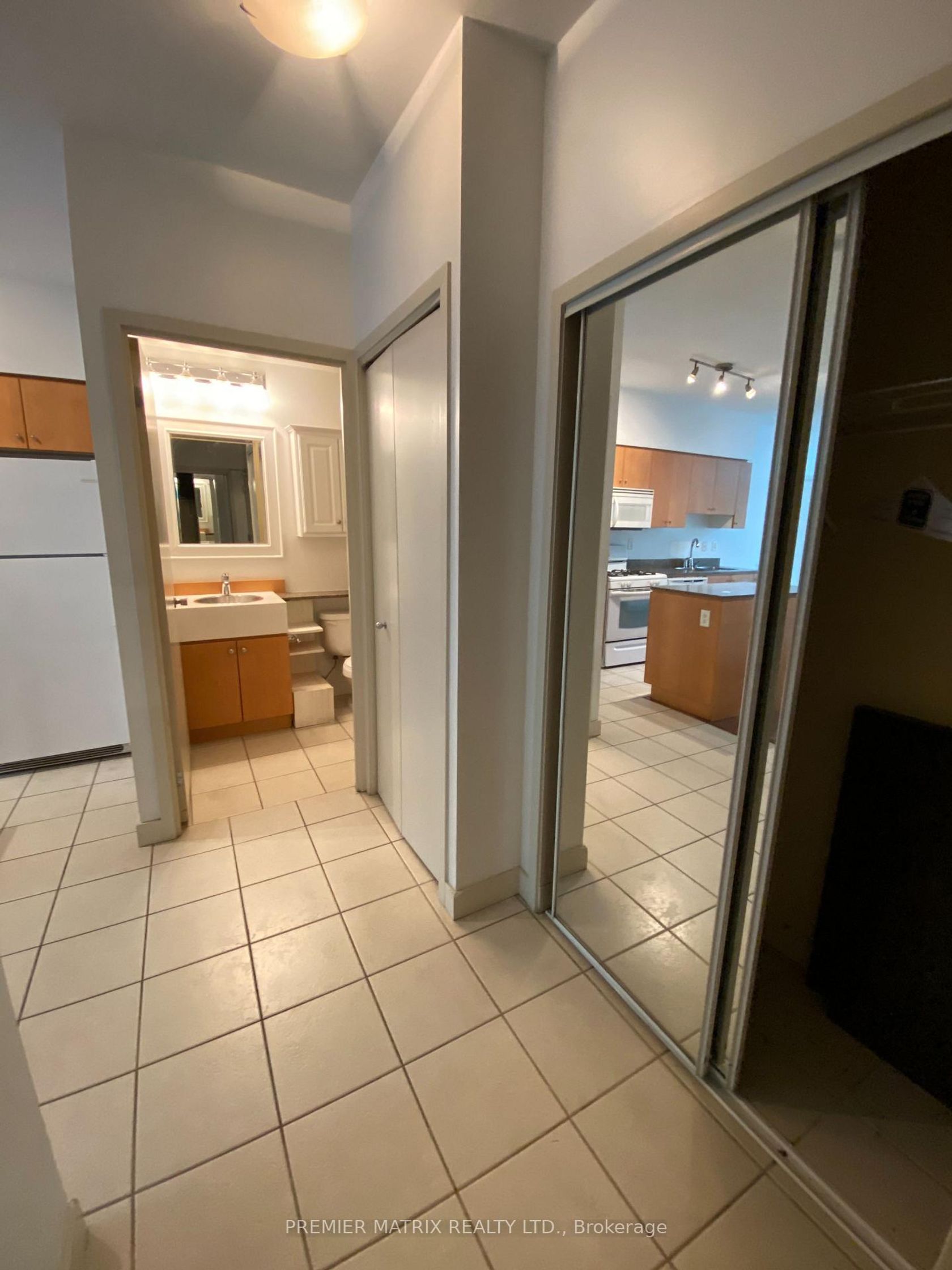 Photo 15 at 101 - 10 Navy Wharf Court, Waterfront Communities C1, Toronto Photo 15 at 101 - 10 Navy Wharf Court, Waterfront Communities C1, Toronto