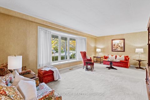 Photo 8 at 266 Newton Drive, Newtonbrook East, Toronto