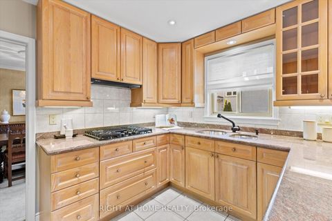 Photo 17 at 266 Newton Drive, Newtonbrook East, Toronto