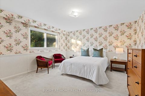 Photo 23 at 266 Newton Drive, Newtonbrook East, Toronto