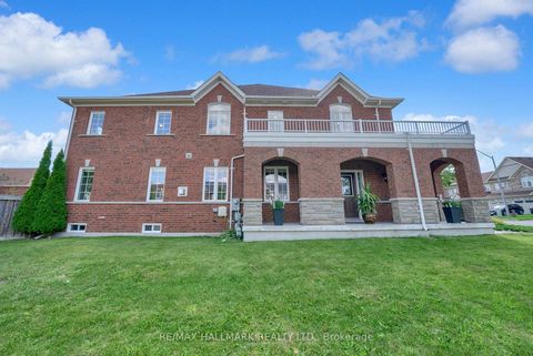 Photo 2 at 35 Westover Drive, Bowmanville, Clarington