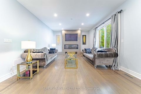 Photo 14 at 42 Grangemill Crescent, Don Mills, Toronto