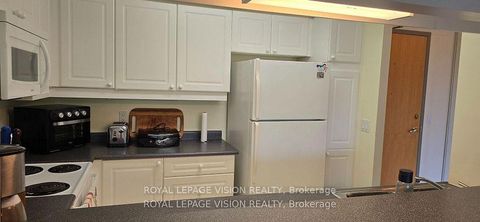 Photo 3 at 504 - 452 Scarborough Glf Club Road, Woburn, Toronto