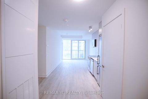 Photo 3 at 501 - 185 Deerfield Road, Central Newmarket, Newmarket