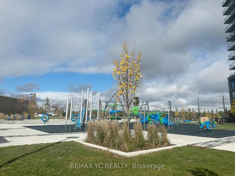 Photo 10 at 501 - 185 Deerfield Road, Central Newmarket, Newmarket