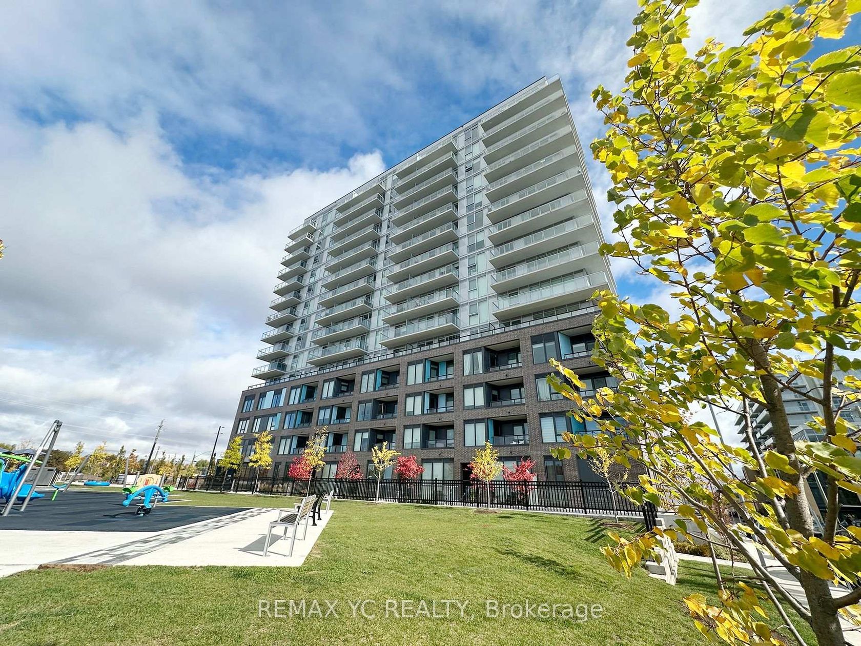 501 - 185 Deerfield Road, Central Newmarket, Newmarket photo 8