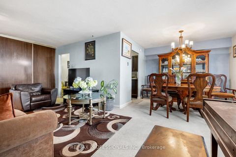 Photo 3 at 811 - 180 Markham Road, Scarborough Village, Toronto