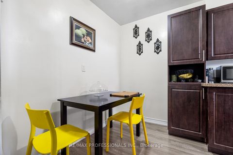 Photo 11 at 811 - 180 Markham Road, Scarborough Village, Toronto
