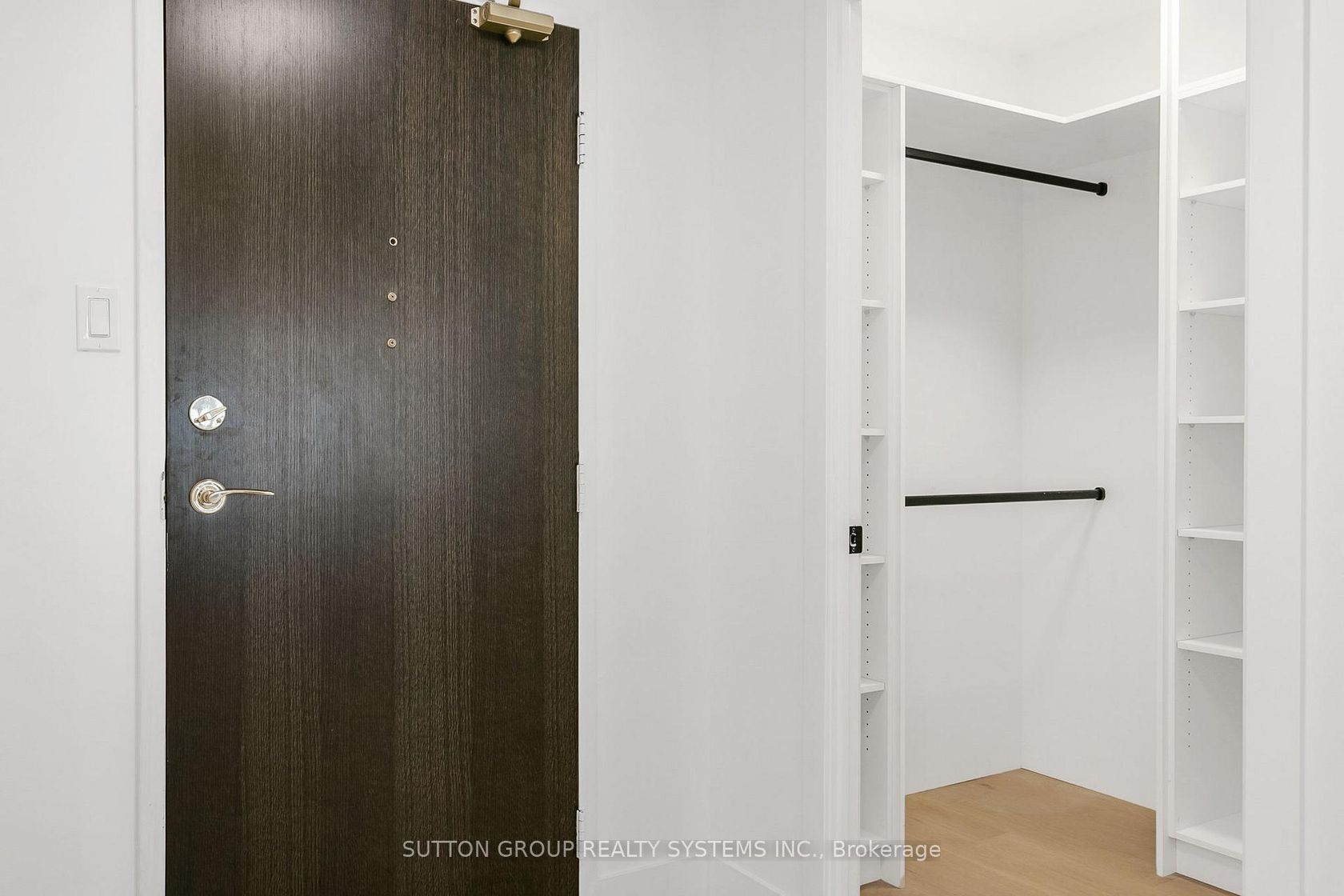 Photo 4 at 2107 - 820 Burnhamthorpe Road, Markland Wood, Toronto Photo 4 at 2107 - 820 Burnhamthorpe Road, Markland Wood, Toronto