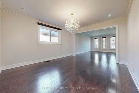 Photo 4 at 20 Doncrest Road, Doncrest, Richmond Hill Photo 4 at 20 Doncrest Road, Doncrest, Richmond Hill