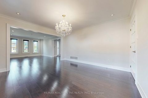 Photo 5 at 20 Doncrest Road, Doncrest, Richmond Hill