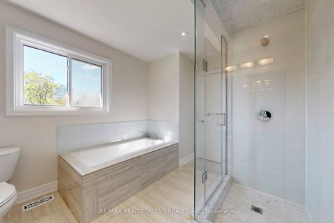 Photo 16 at 20 Doncrest Road, Doncrest, Richmond Hill