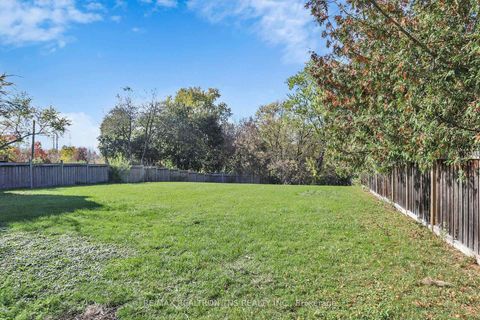 Photo 25 at 20 Doncrest Road, Doncrest, Richmond Hill