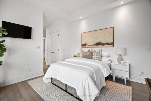 Photo 15 at 504 - 4 The Kingsway, Kingsway South, Toronto