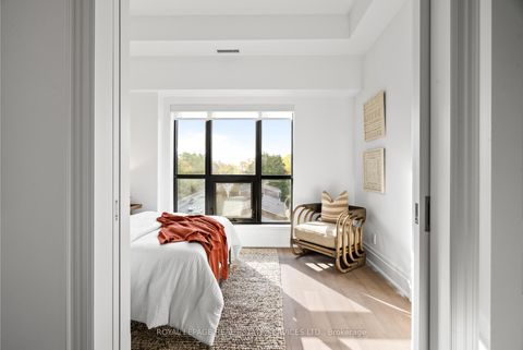 Photo 21 at 504 - 4 The Kingsway, Kingsway South, Toronto