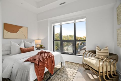 Photo 22 at 504 - 4 The Kingsway, Kingsway South, Toronto