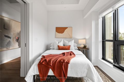 Photo 23 at 504 - 4 The Kingsway, Kingsway South, Toronto