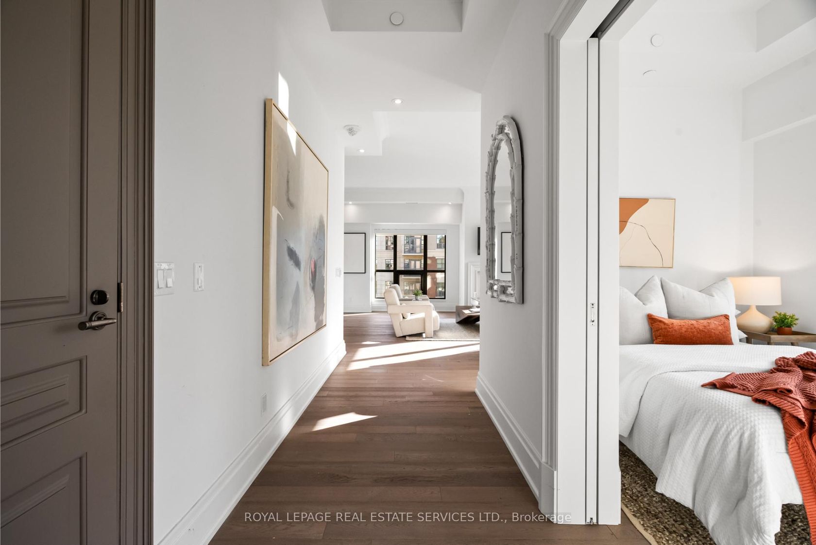 Photo 1 at 504 - 4 The Kingsway, Kingsway South, Toronto Photo 1 at 504 - 4 The Kingsway, Kingsway South, Toronto