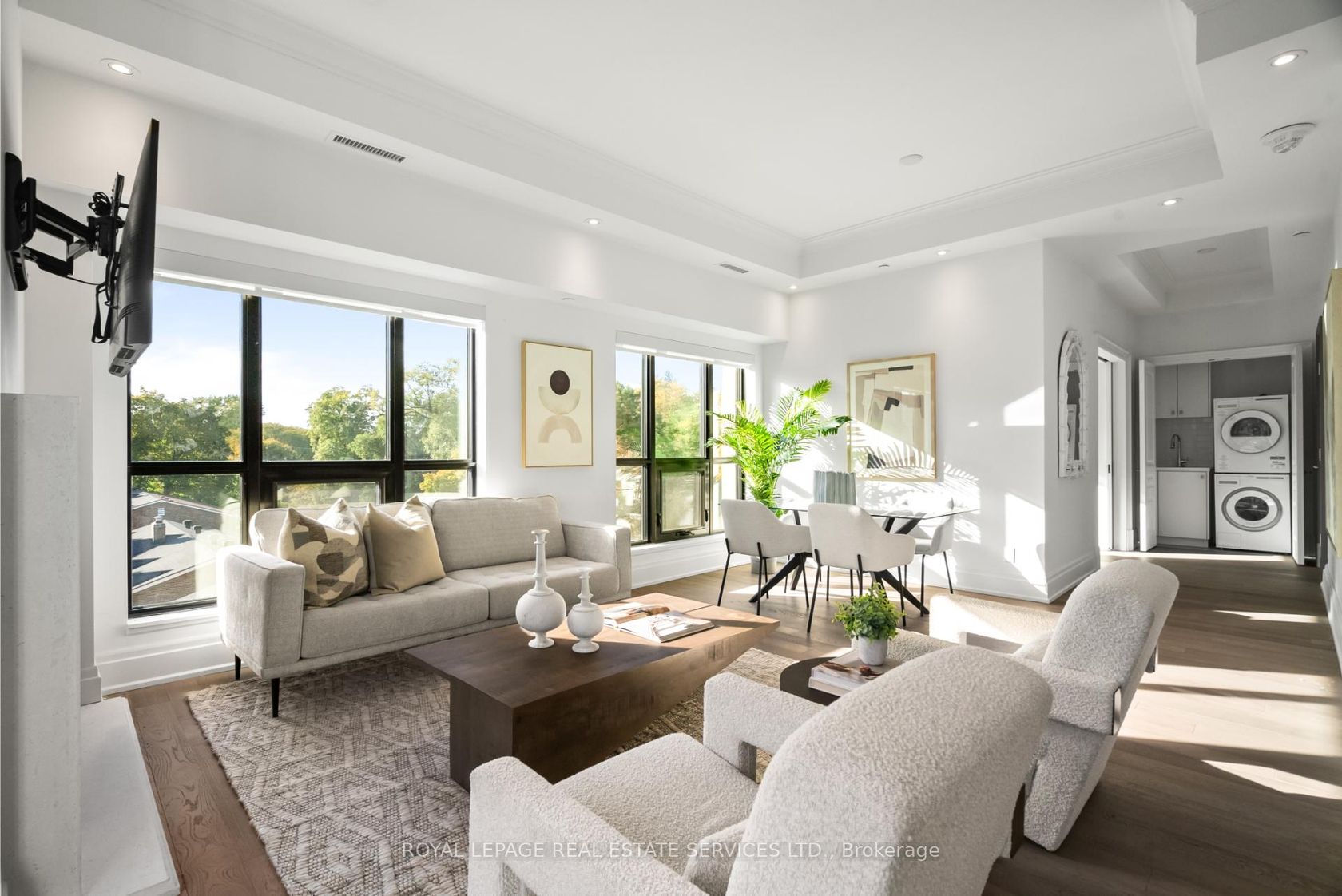 Photo 4 at 504 - 4 The Kingsway, Kingsway South, Toronto Photo 4 at 504 - 4 The Kingsway, Kingsway South, Toronto