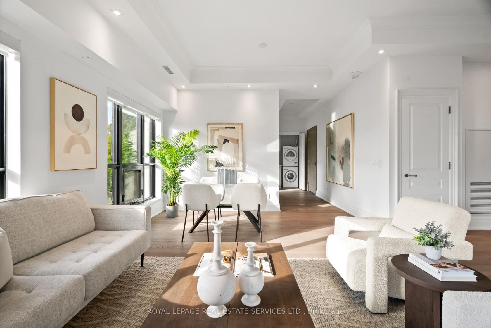 Photo 5 at 504 - 4 The Kingsway, Kingsway South, Toronto Photo 5 at 504 - 4 The Kingsway, Kingsway South, Toronto