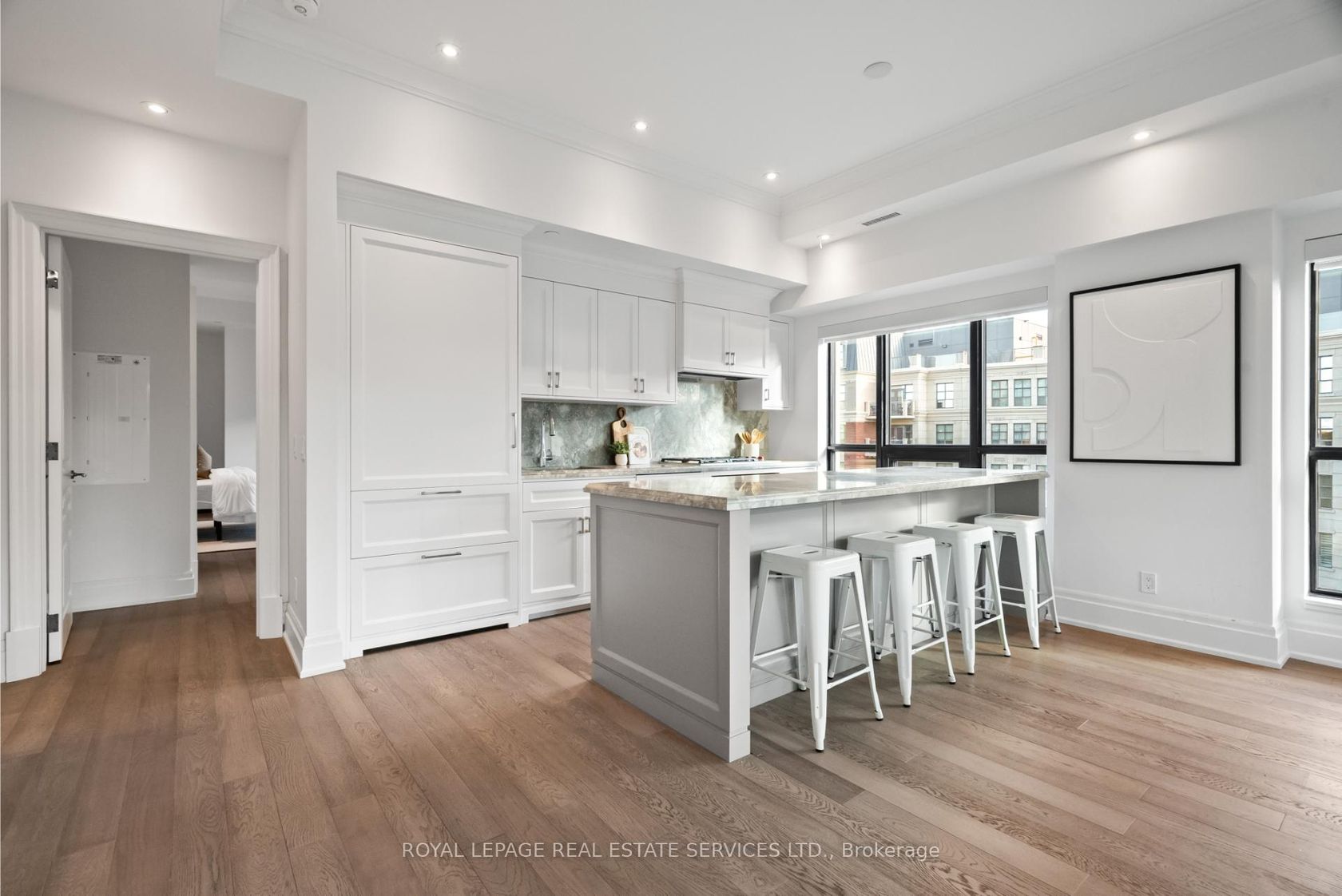 Photo 7 at 504 - 4 The Kingsway, Kingsway South, Toronto Photo 7 at 504 - 4 The Kingsway, Kingsway South, Toronto