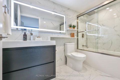 Photo 12 at 2503 - 15 Fort York Boulevard, Waterfront Communities C1, Toronto