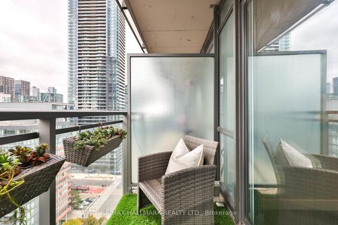 Photo 24 at 2503 - 15 Fort York Boulevard, Waterfront Communities C1, Toronto