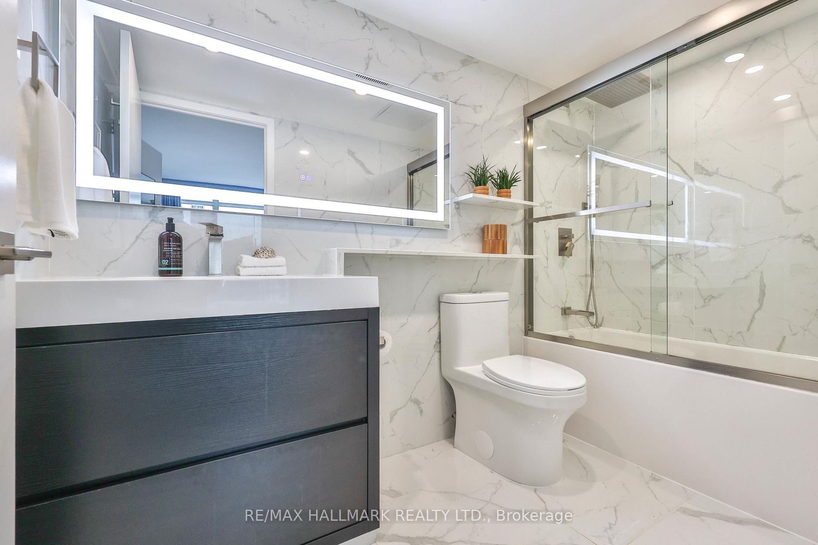 Photo 12 at 2503 - 15 Fort York Boulevard, Waterfront Communities C1, Toronto Photo 12 at 2503 - 15 Fort York Boulevard, Waterfront Communities C1, Toronto