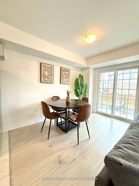 Photo 7 at #2 - 31 PUMPKIN CORNER Crescent, Rural Barrie Southeast, Barrie