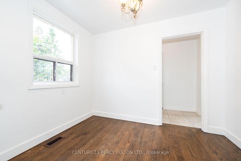 Photo 7 at 81 Maywood Parkway, Kennedy Park, Toronto