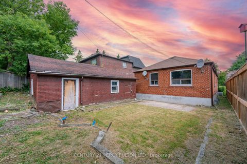 Photo 20 at 81 Maywood Parkway, Kennedy Park, Toronto