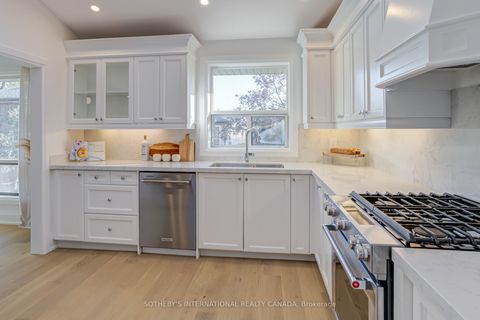 Photo 6 at 34 Euphrasia Drive, Glen Park, Toronto