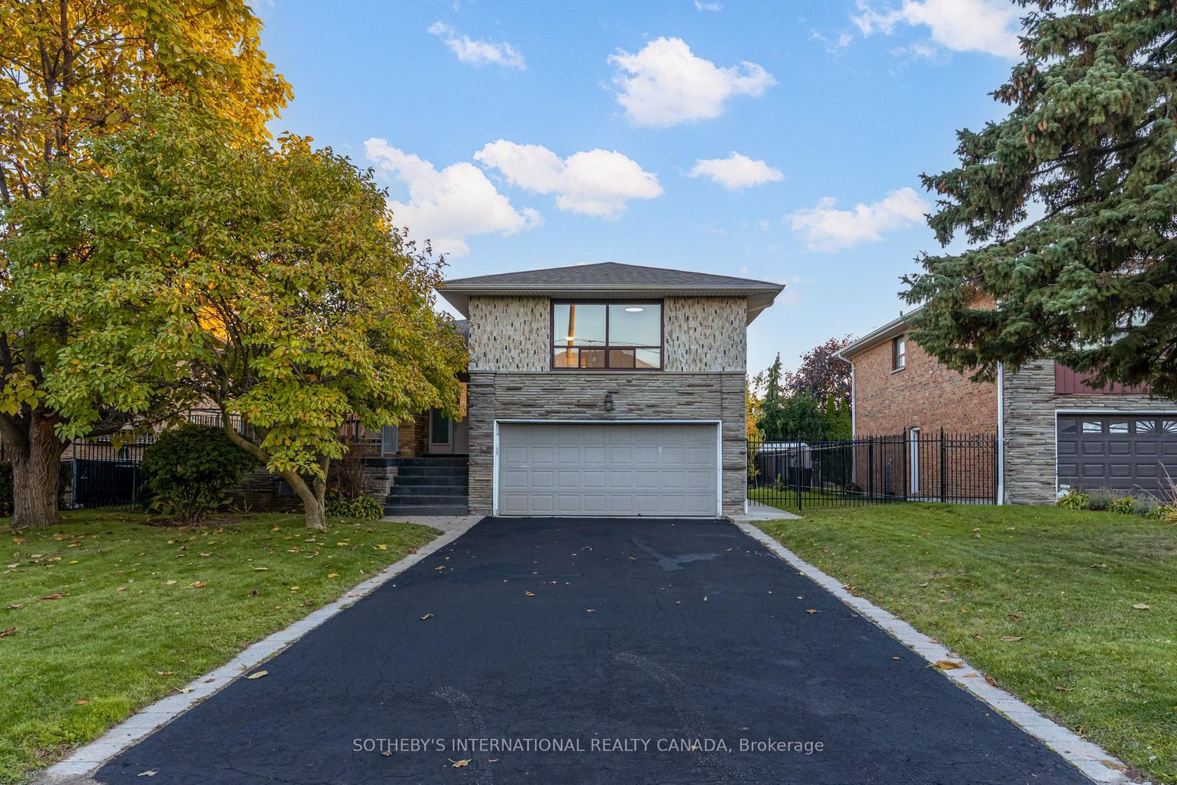 34 Euphrasia Drive, Glen Park, Toronto 
