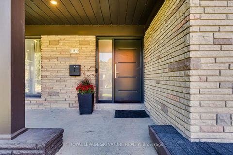 Photo 2 at 8 Bonnacord Drive, Clanton Park, Toronto