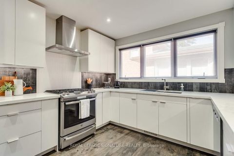 Photo 11 at 8 Bonnacord Drive, Clanton Park, Toronto