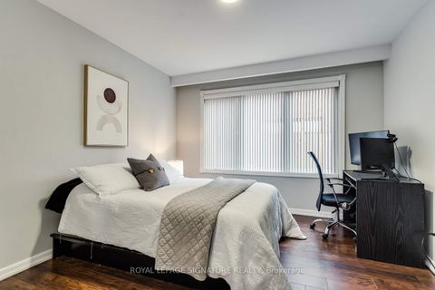 Photo 22 at 8 Bonnacord Drive, Clanton Park, Toronto