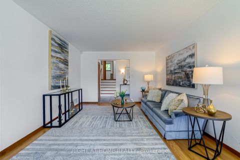 Photo 5 at 22 Rainier Square, L'Amoreaux, Toronto