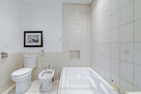 Photo 21 at 22 Rainier Square, L'Amoreaux, Toronto