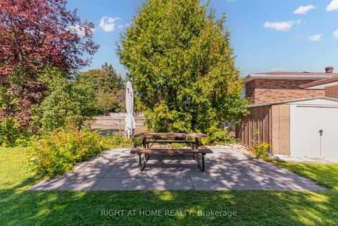 Photo 37 at 22 Rainier Square, L'Amoreaux, Toronto