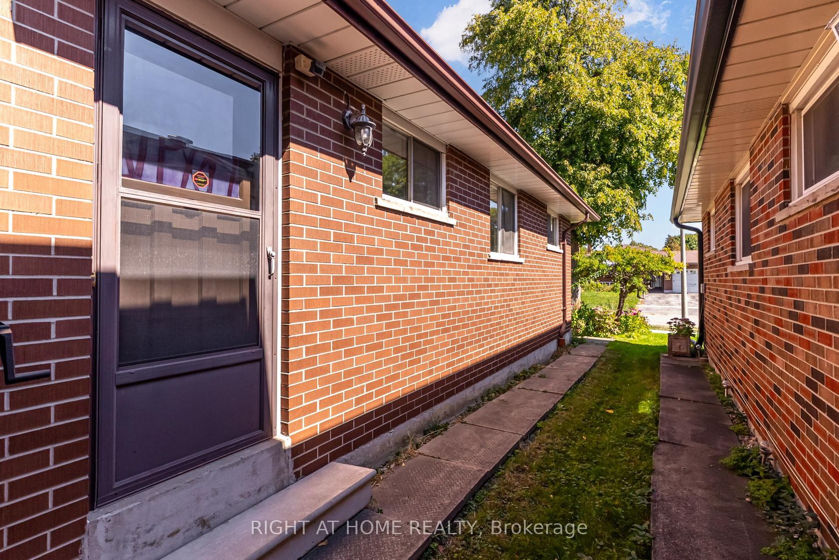 Photo 40 at 22 Rainier Square, L'Amoreaux, Toronto Photo 40 at 22 Rainier Square, L'Amoreaux, Toronto