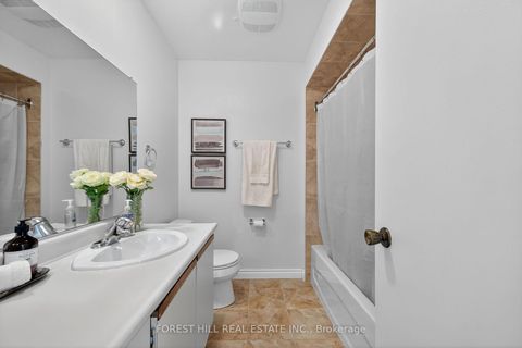 Photo 14 at 38 Carnival Court, Branson, Toronto